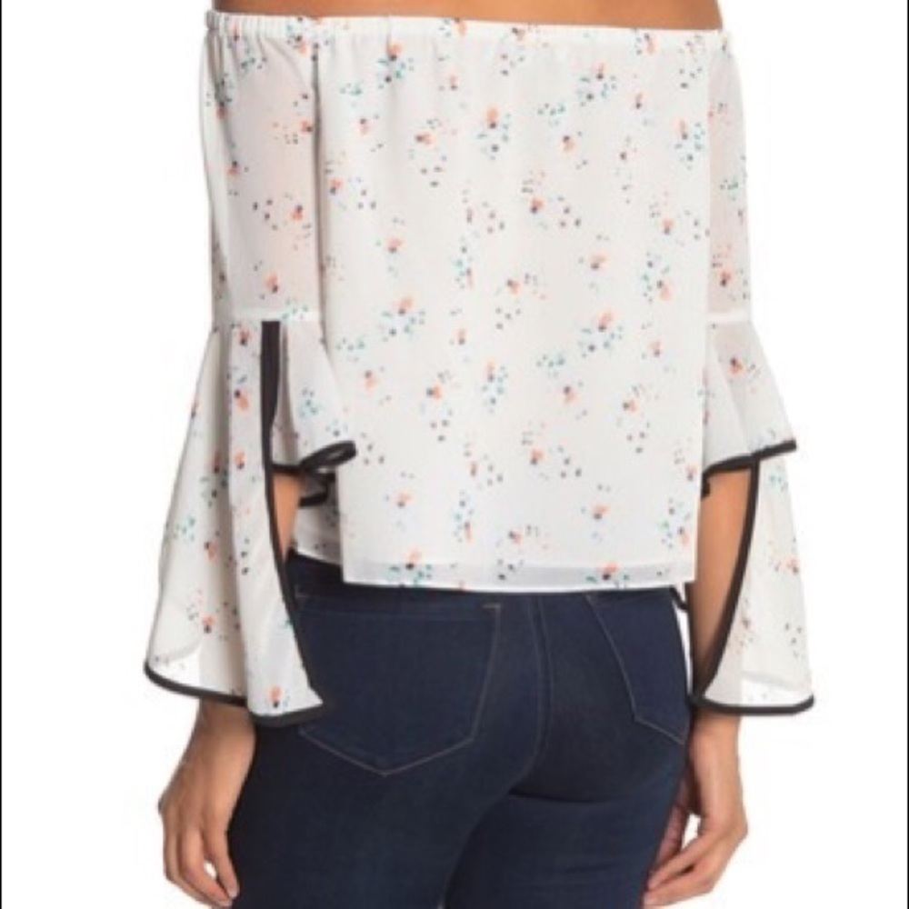 English Factory Daisy Floral Off-The-Shoulder Top - Picture 2 of 3
